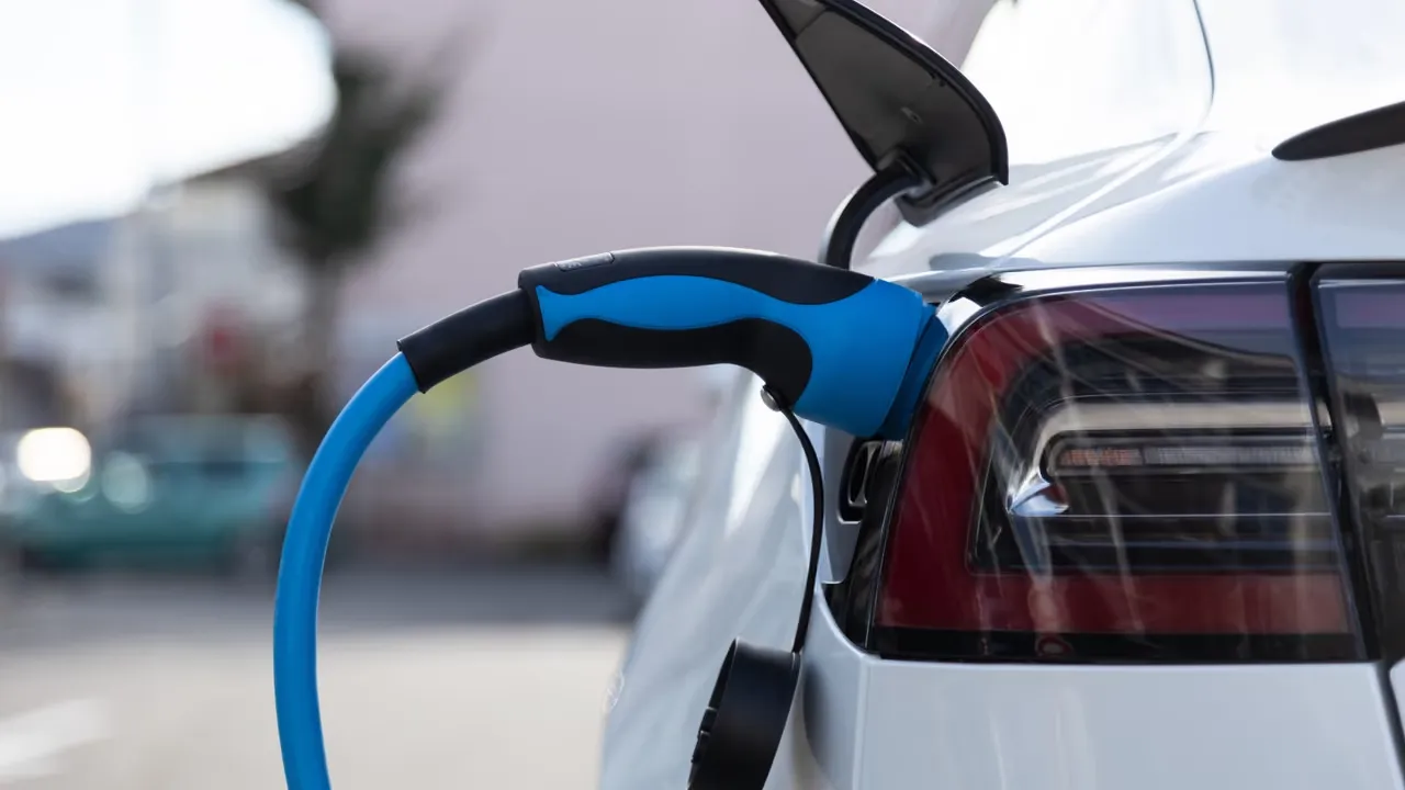 Ladda elbilen smart hemma